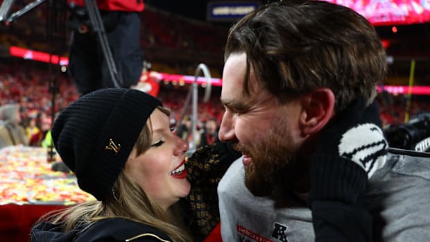 Taylor Swift, Travis Kelce