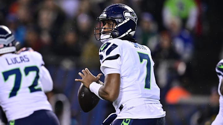 Geno Smith threw for 160 yards on 17-of-23 passing in Chicago. Geno Smith threw for 160 yards on 17-of-23 passing in Chicago.