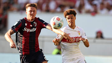 Noah Darvich (rechts im Bild) durfte sich bereits in Testspielen bei den VfB-Profis beweisen