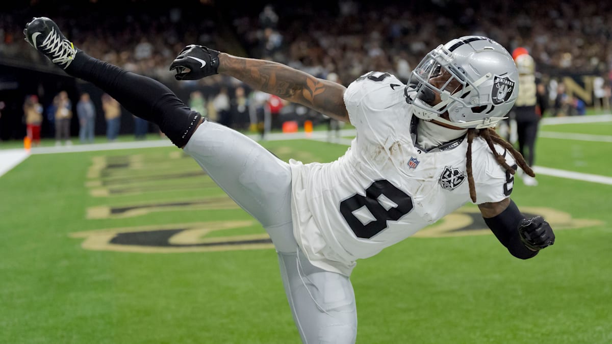 49ers sign running back and wide receiver after players go down in camp