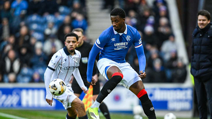 Rangers-Innenverteidiger Emmanuel Fernandez im Fokus Rangers-Innenverteidiger Emmanuel Fernandez im Fokus