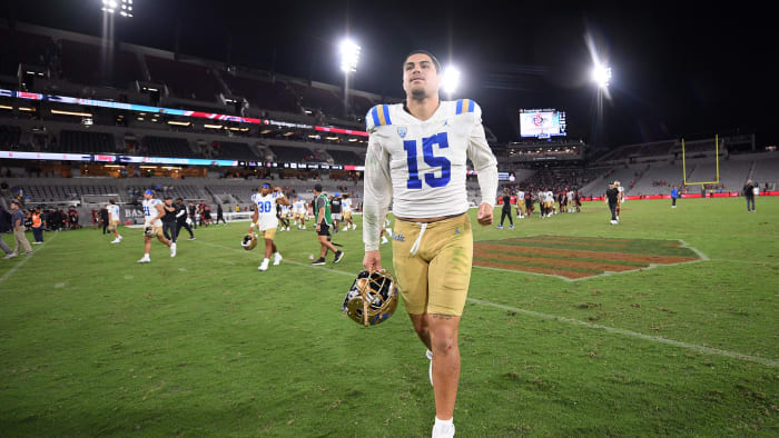 Sep 9, 2023; San Diego, California, USA; UCLA Bruins defensive lineman Laiatu Latu (15) runs off the