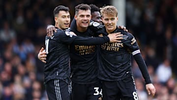 Arsenal berhasil meraih kemenangan saat bertemu Fulham, Minggu (12/3) Arsenal berhasil meraih kemenangan saat bertemu Fulham, Minggu (12/3)