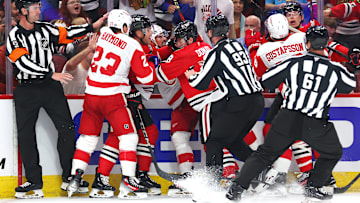 Detroit Red Wings v Chicago Blackhawks