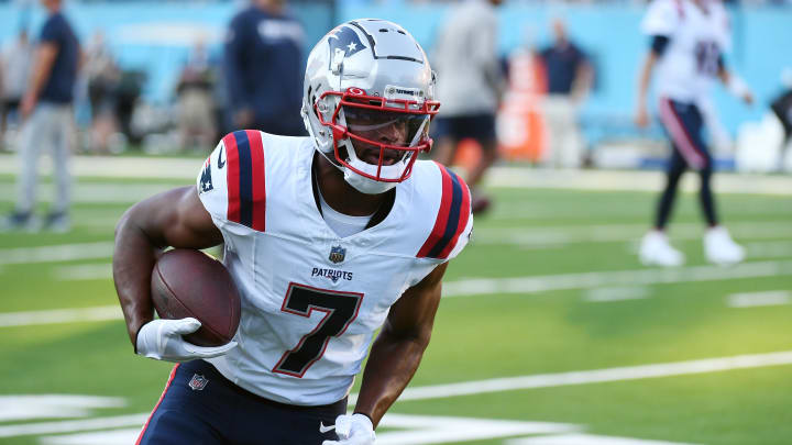 Aug 25, 2023; Nashville, Tennessee, USA; New England Patriots wide receiver JuJu Smith-Schuster (7) catches passes during warmups before the game against the Tennessee Titans at Nissan Stadium. Mandatory Credit: Christopher Hanewinckel-USA TODAY Sports