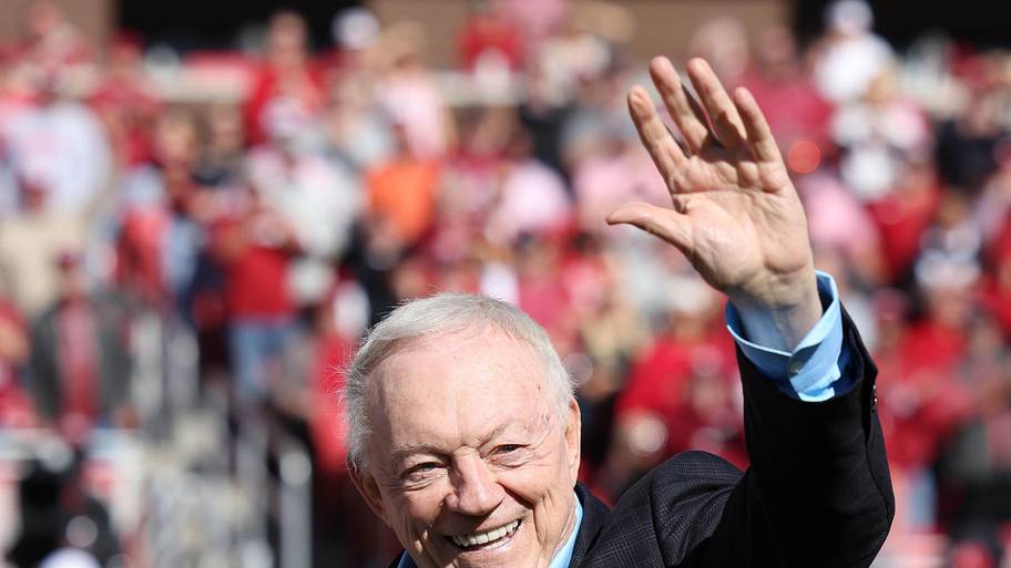 Jerry Jones promises you the Cowboys are trying to win now, not rebuild