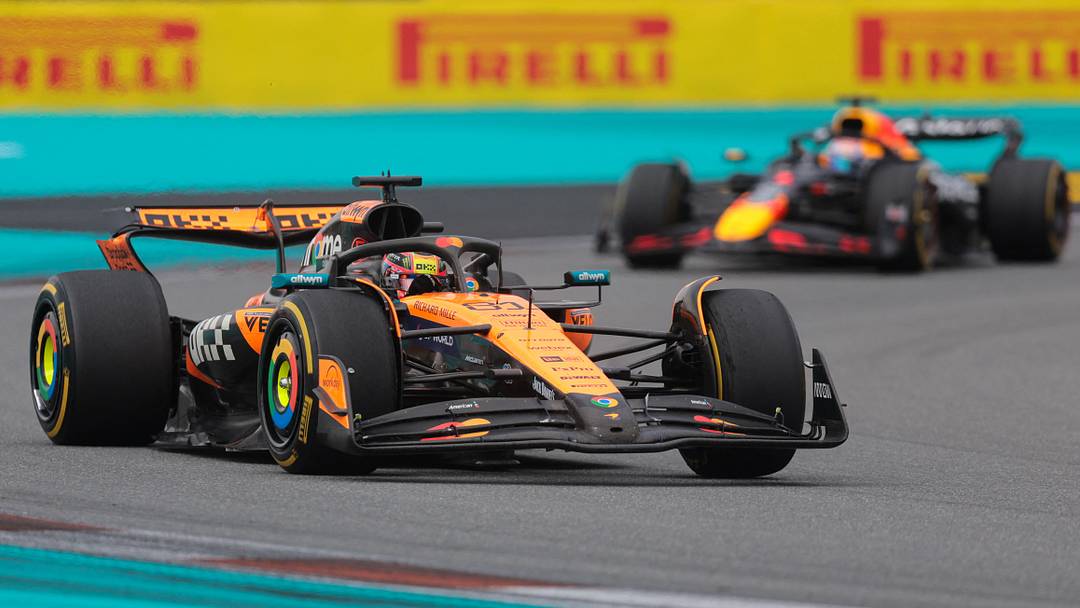 Oscar Piastri, McLaren, Max Verstappen, Red Bull, Formula 1