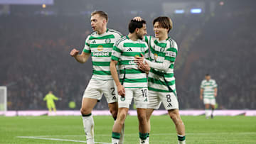 Gefeierter Held bei Celtic Glasgow: Nicolas Kühn (Mitte)