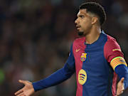 Ronald Araujo est sur le départ du Barça.
