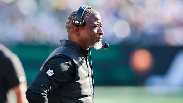 New York Jets head coach Aaron Glen