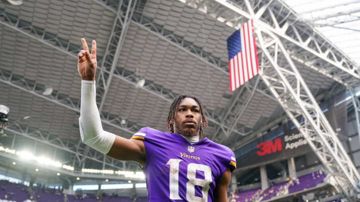 Minnesota Vikings wide receiver Justin Jefferson (18) salutes the fans after the game against the Chicago Bears at U.S. Bank Stadium in Minneapolis on Oct. 9, 2022.