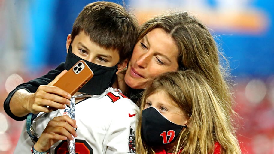 Tom Brady's ex-wife Gisele Bundchen welcomes third child with boyfriend Joaquim Valente
