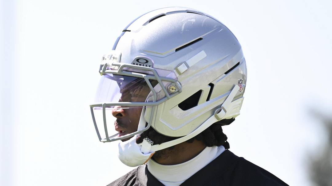  Las Vegas Raiders wide receiver Tre Tucker practices during organized team activities.