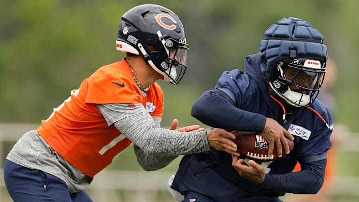 Chicago Bears OTA Offseason Workout, featuring D'Andre Swift.