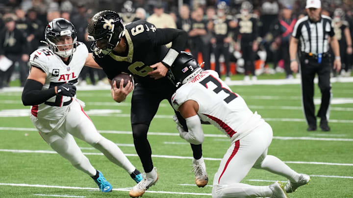 Bet on the Saints to cover as underdogs against the Falcons in NFL Week 18 action.