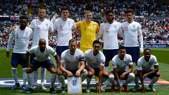 FBL-EUR-NATIONS-SUI-ENG FBL-EUR-NATIONS-SUI-ENG