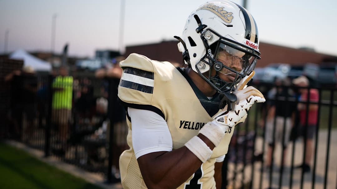 Springfield's Jermaine Cobbins (1) celebrates his touchdown against Station Camp during the first quarter at Springfield High School in Springfield, Tenn., Friday, Sept. 12, 2025.