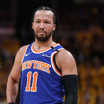 Jalen Brunson averaged 26.0 points and 7.3 assists per game during the 2024-25 season for the New York Knicks.
