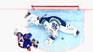 Vancouver Canucks v New York Islanders
