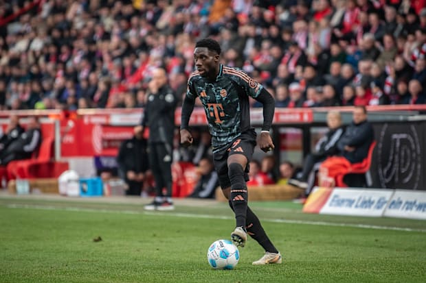 อัลฟองโซ เดวีส