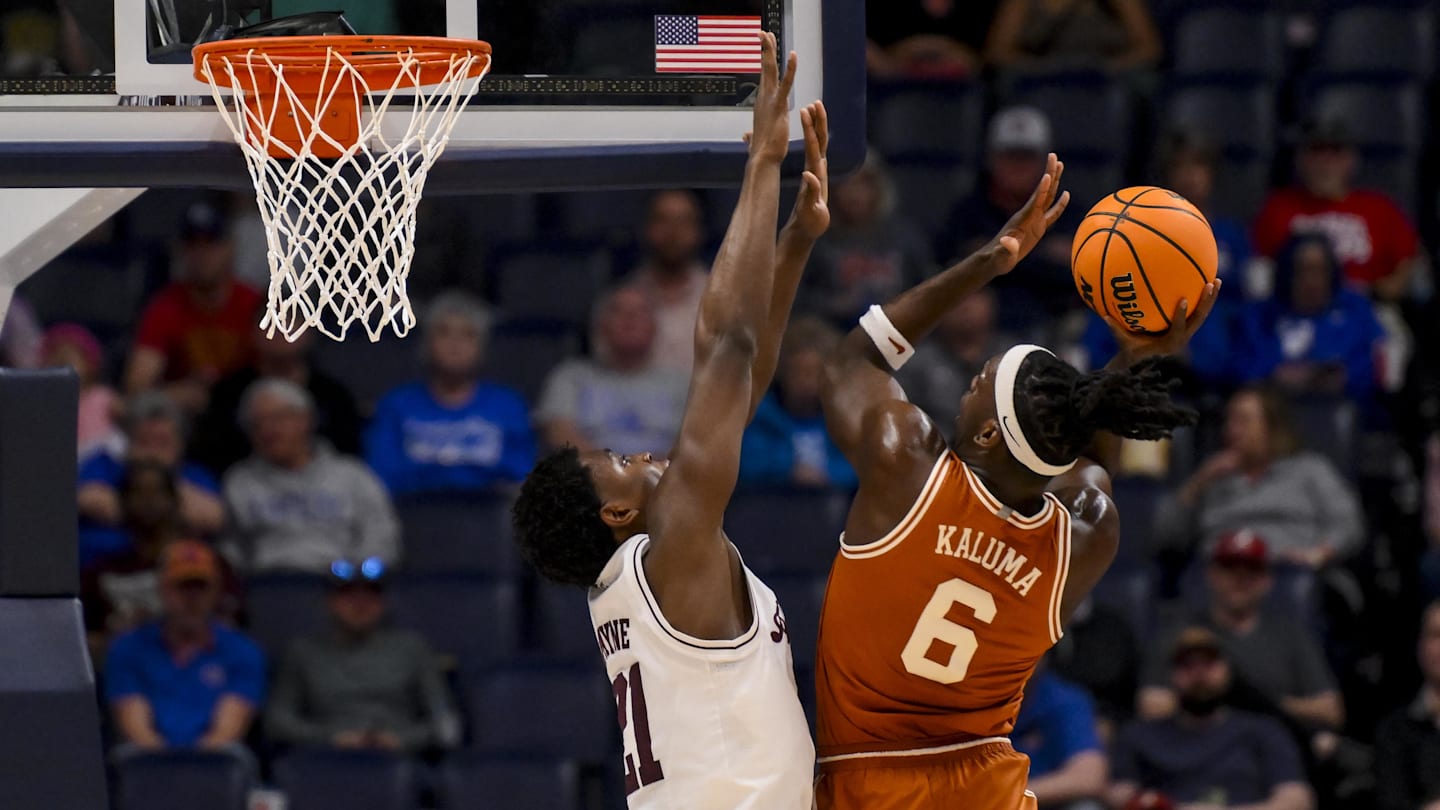 Los Angeles Lakers Sign Undrafted Texas Forward Arthur Kaluma