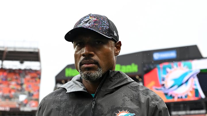 Miami Dolphins DC Anthony Weaver