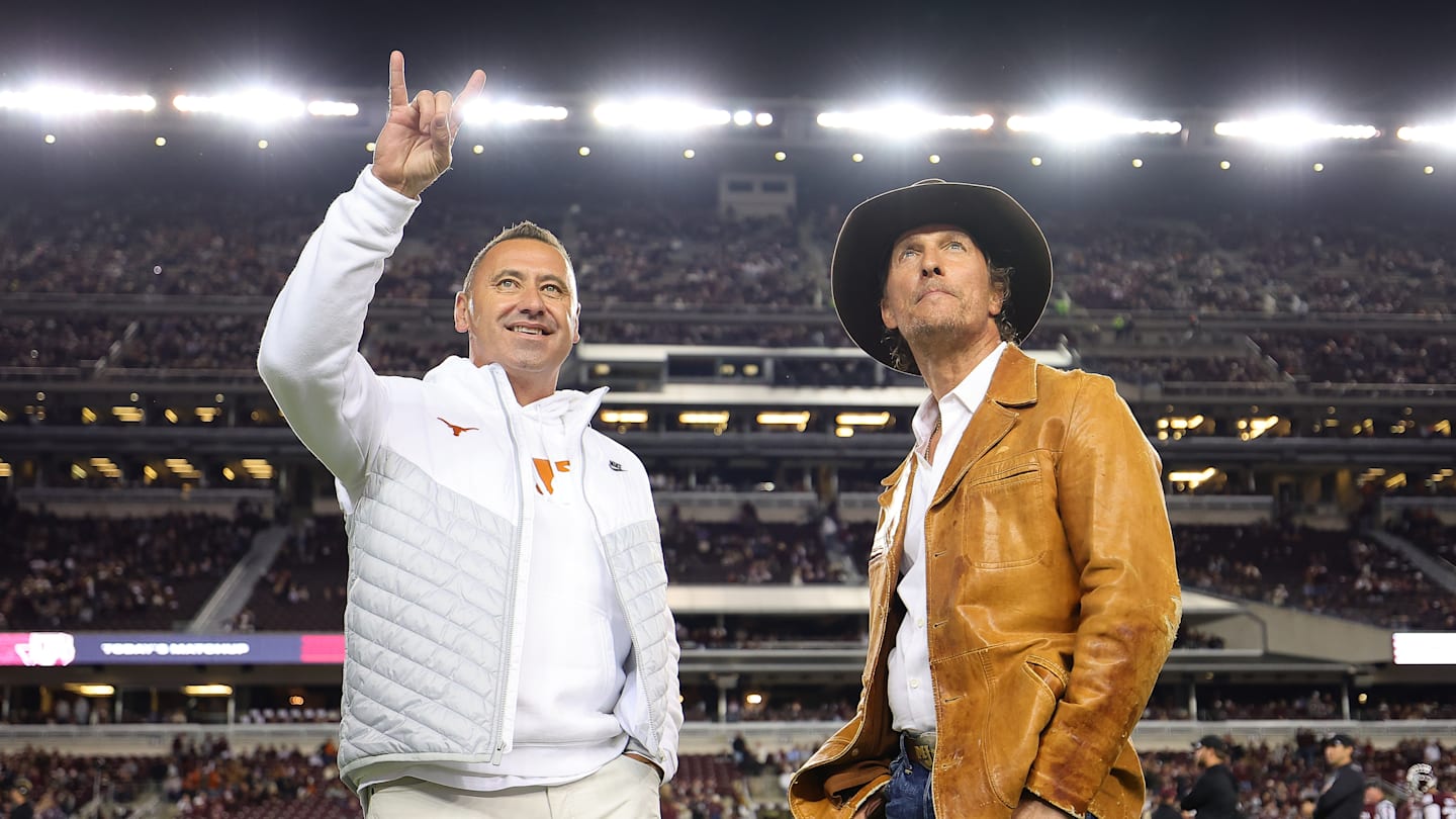 史蒂夫·薩爾基相 (Steve Sarkisian) 在德克薩斯州戰勝德克薩斯農工大學 (Texas A&amp;M) 後所說的一切