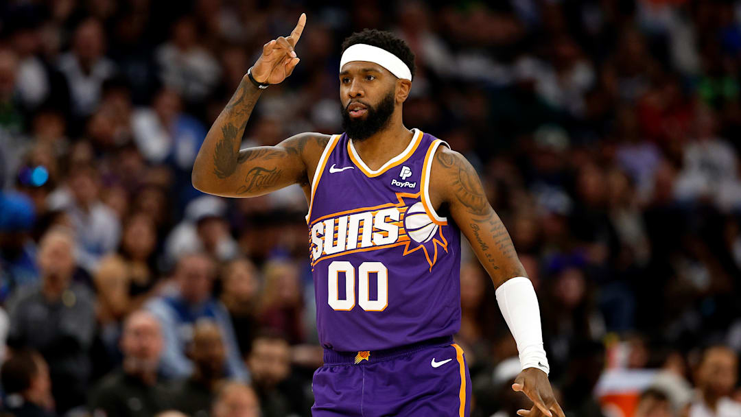 Phoenix Suns v Minnesota Timberwolves