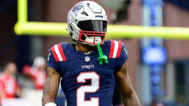 Sep 10, 2023; Foxborough, Massachusetts, USA; New England Patriots cornerback Jalen Mills (2) prepares for a game against the Philadelphia Eagles during the warm-up period at Gillette Stadium. Mandatory Credit: Eric Canha-USA TODAY Sports