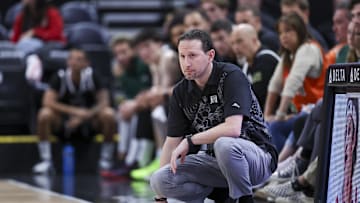 Hawaii Warriors head coach Eran Ganot