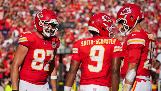 mahomes, kelce, smith-schuste