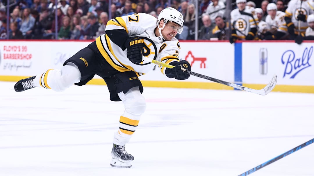 Boston Bruins v Colorado Avalanche