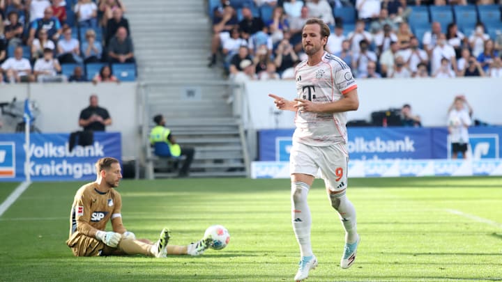 Harry Kane verwandelt sicher vom Punkt Harry Kane verwandelt sicher vom Punkt