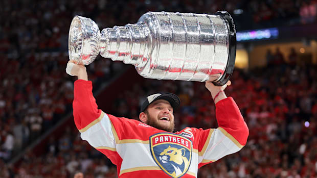 Florida Panthers center Aleksander Barkov