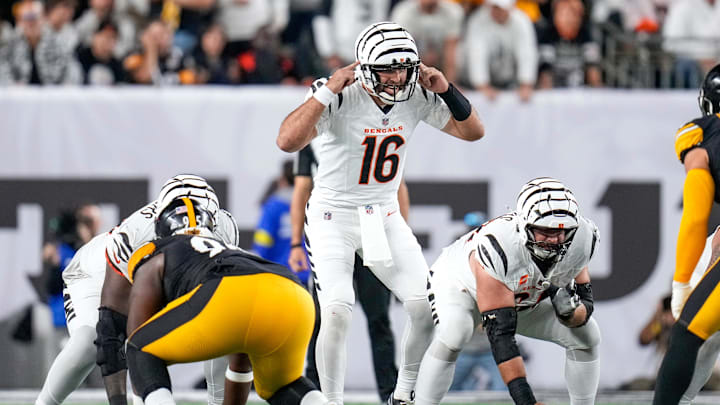 Cincinnati Bengals quarterback Joe Flacco (16) lines up in the first quarter of the NFL Week 7 game between the Cincinnati Bengals and the Pittsburgh Steelers at Paycor Stadium in downtown Cincinnati on Thursday, Oct. 16, 2025.
