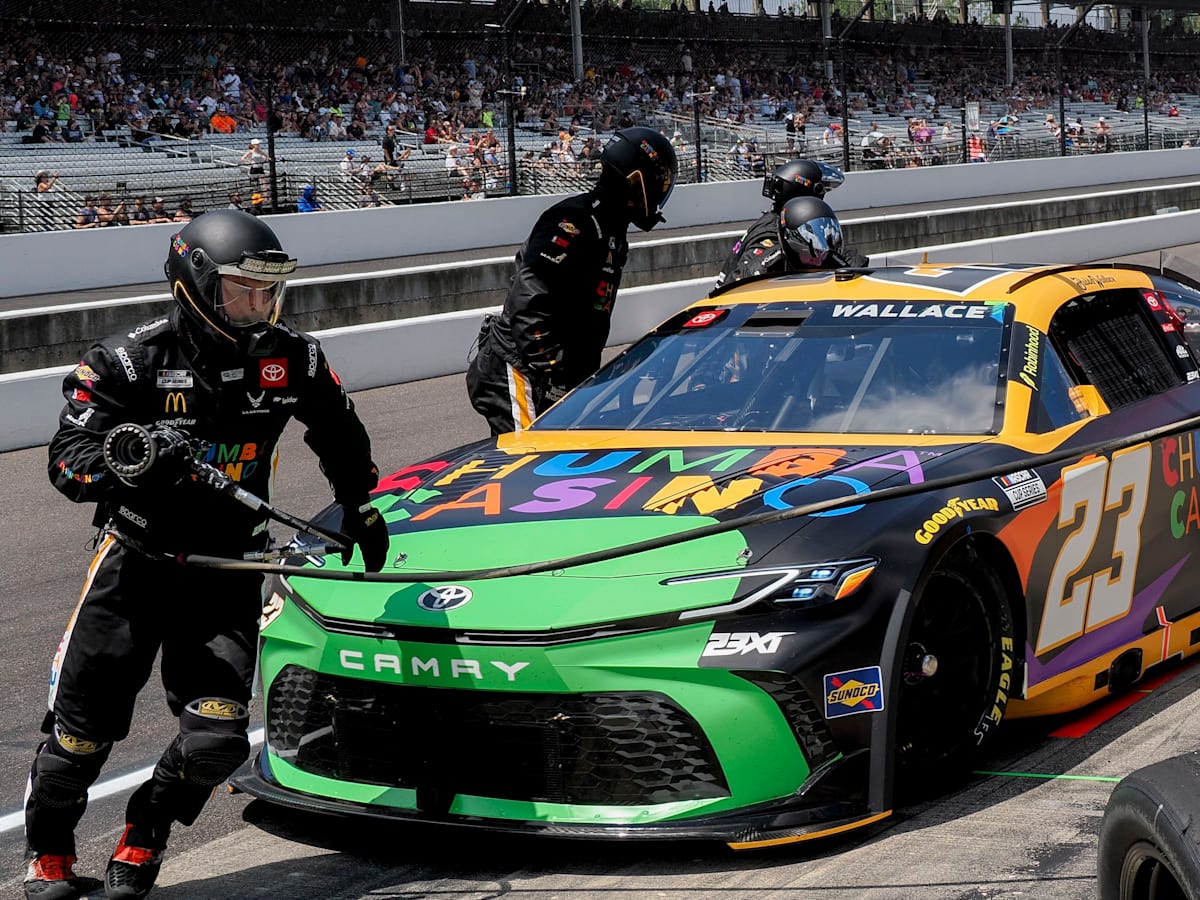 洋書 NASCAR's Wild Years 洋書 NASCAR's Wild Years 洋書 NASCAR's