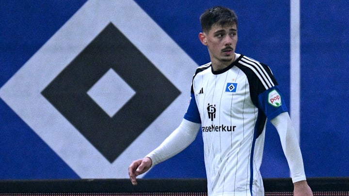 Dennis Hadzikadunic lief zwei Jahre für den HSV auf Dennis Hadzikadunic lief zwei Jahre für den HSV auf