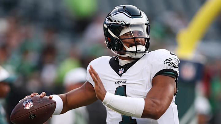 Philadelphia Eagles quarterback Jalen Hurts (1) throws the ball as he warms up before a game against the Cincinnati Bengals