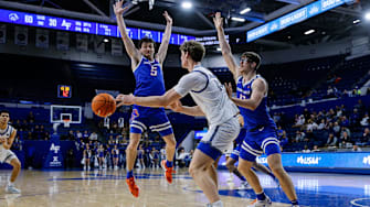 Boise State's RJ Keene II (5) and Andrew Meadow (13).