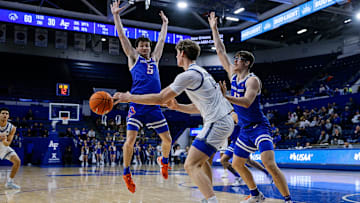 Boise State's RJ Keene II (5) and Andrew Meadow (13).