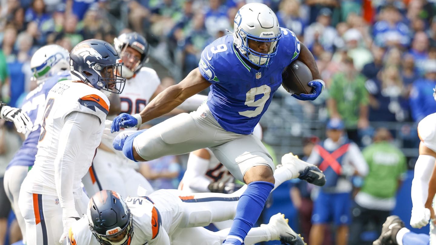 Seahawks Buccaneers Wear Throwback Uniforms Sunday NFL Match