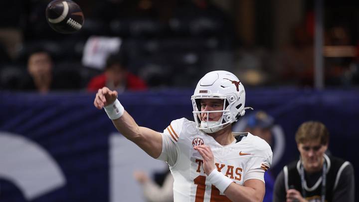 Arch Manning, Texas football