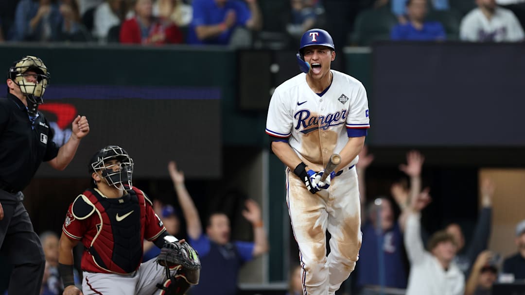 World Series - Arizona Diamondbacks v Texas Rangers - Game One