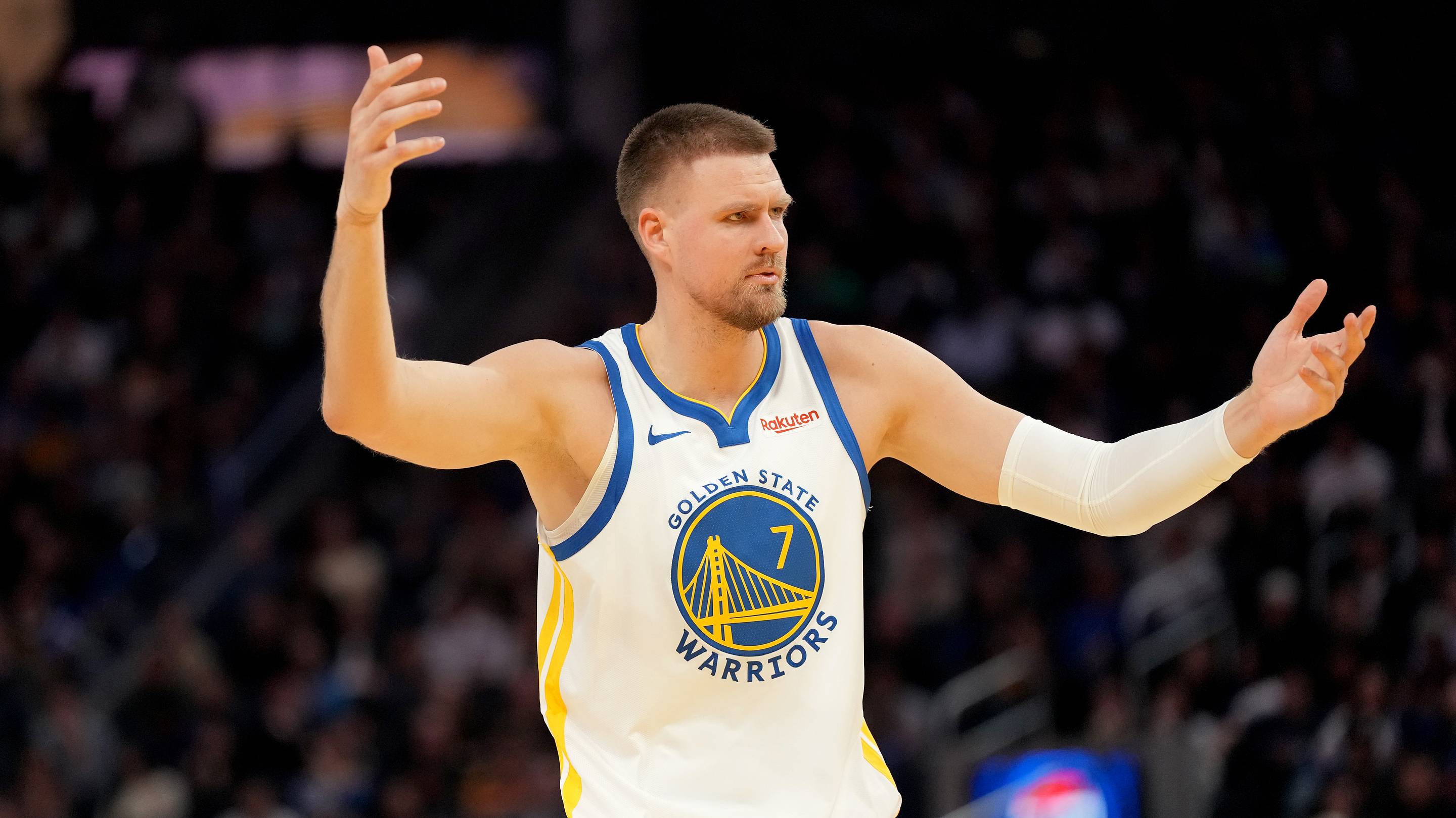 Kristaps Porzingis Health Issue Should Have Warriors Making New Trade Plan