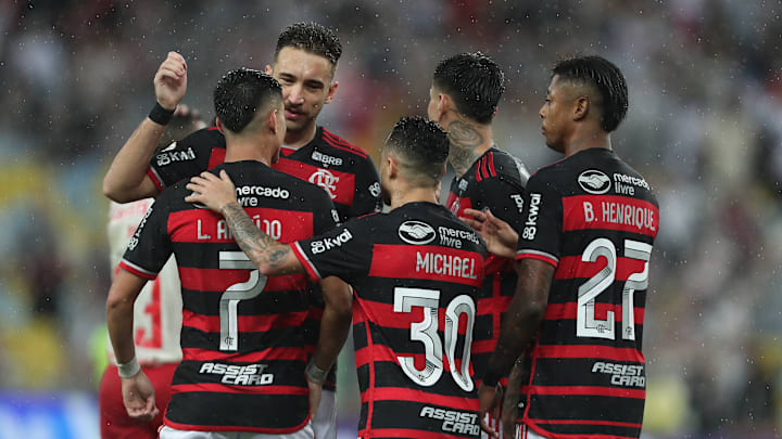 Flamengo tem reforços e desfalques para o Clássico dos Milhões. 