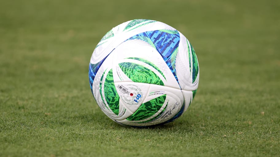 A generic soccer ball sits at rest in the United States. | Tim Heitman-Imagn Images
