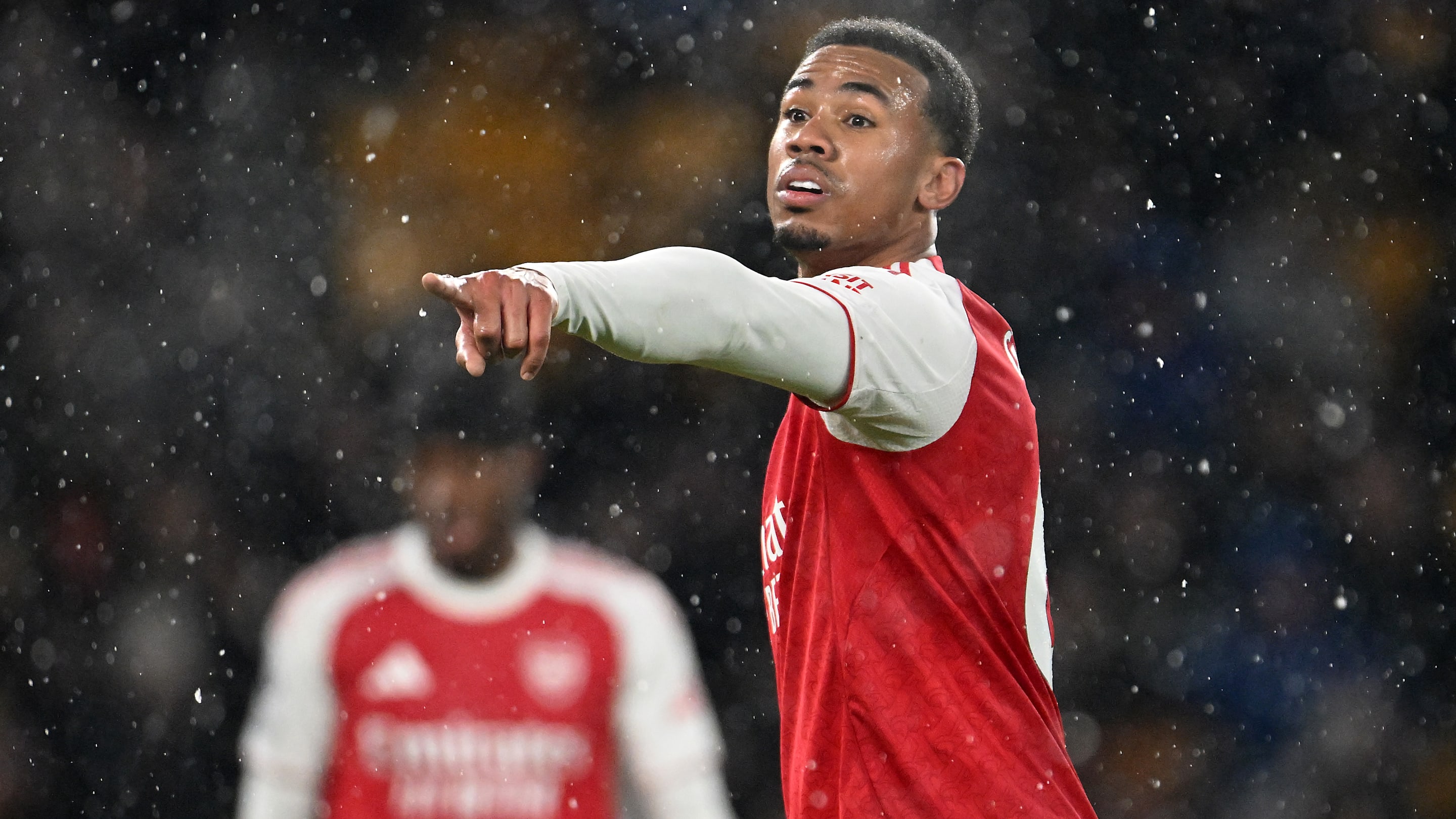 PSG : Le défenseur d'Arsenal Gabriel place une légende parisienne comme meilleur joueur de l'histoire du Brésil