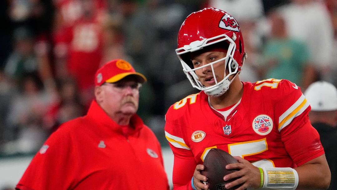Kansas City Chiefs quarterback Patrick Mahomes and head coach Andy Reid pre-game against the Jets at MetLife Stadium.