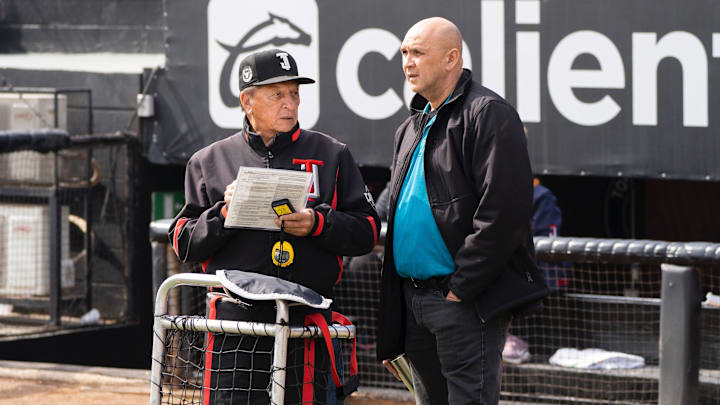 Raúl Cano y Enrique Couoh, Gerente Deportivo de Toros de Tijuana. Raúl Cano y Enrique Couoh, Gerente Deportivo de Toros de Tijuana.