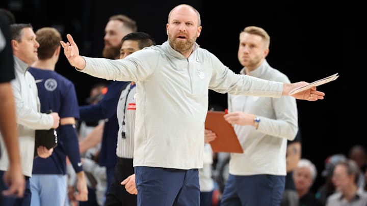 Phoenix Suns v Memphis Grizzlies